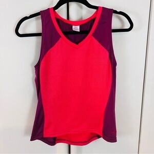 Patagonia V Neck red two tone sleeveless top workout athletic gear women’s Small
